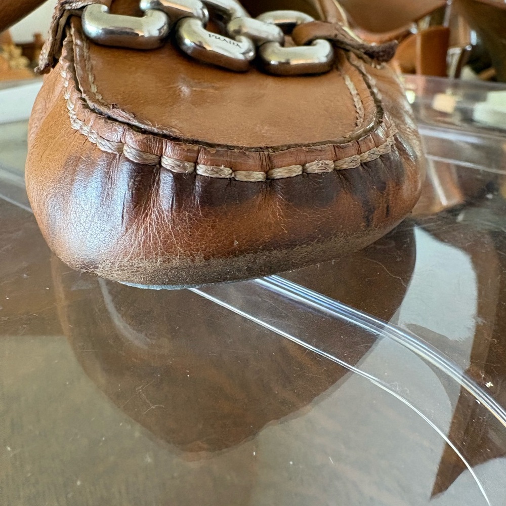 Vintage Prada, driving shoes, leather with metal chain accents. 37.5/Size 7 US. - Picture 3 of 12